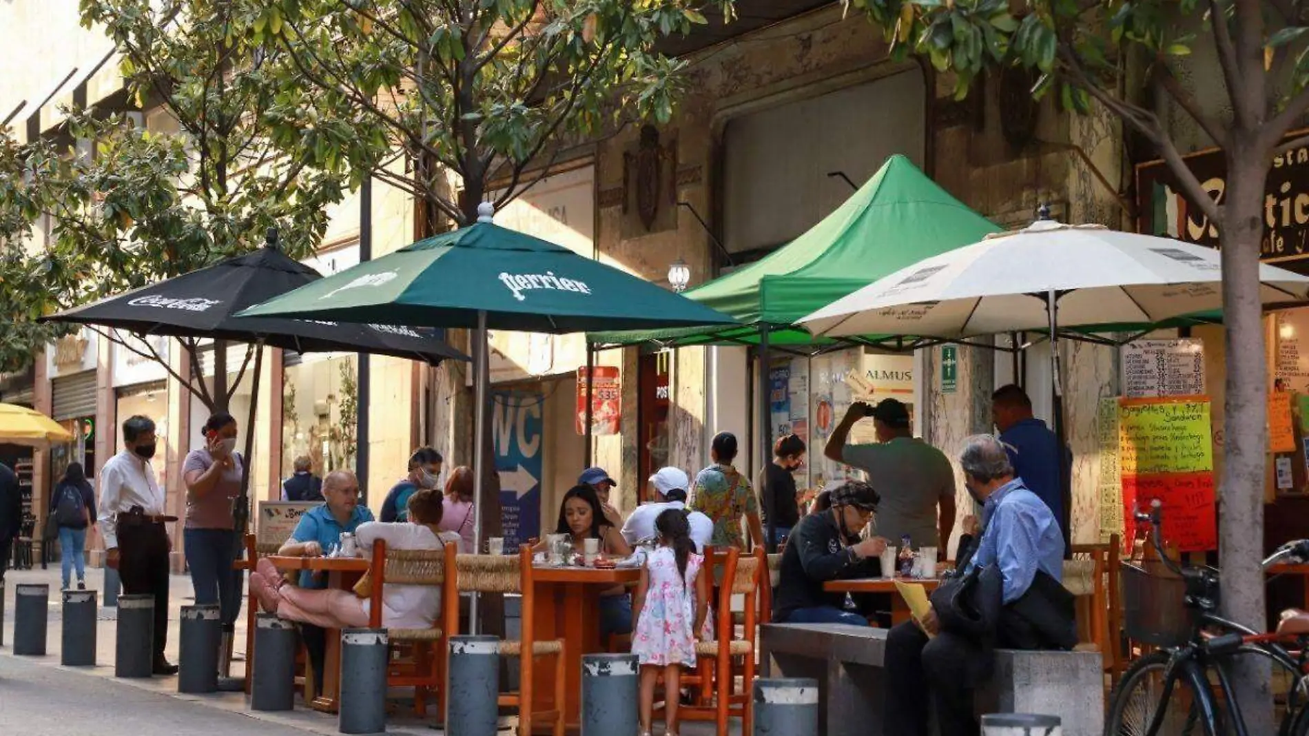 Publican condiciones para instalación de enseres de restaurantes en el Centro Histórico 